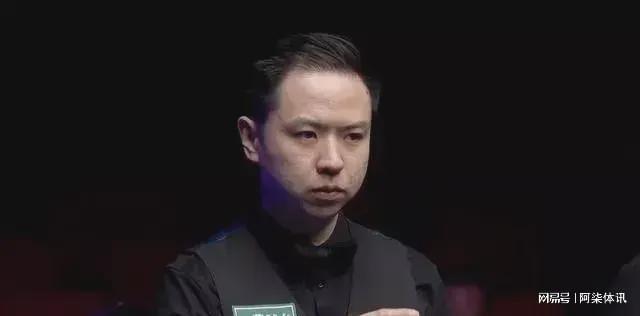 联名周边呈 联名周边呈